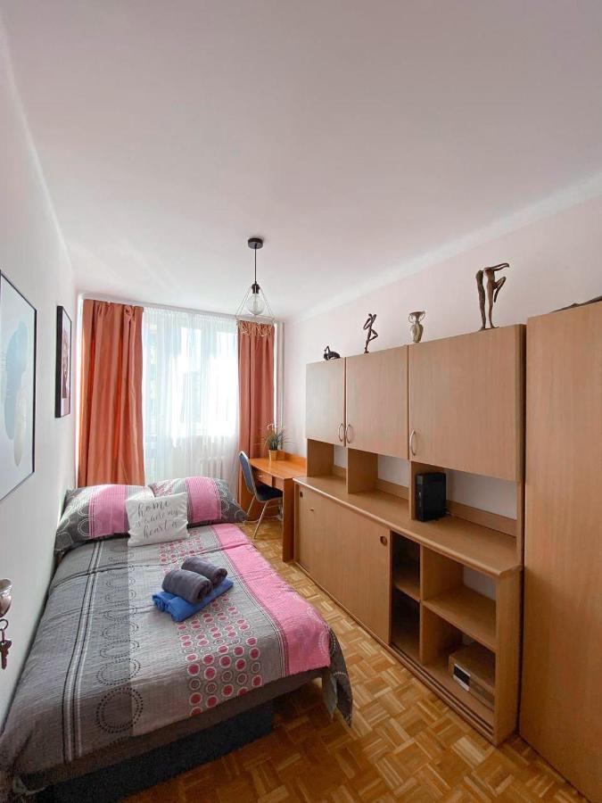 Room №2 Grzybowska 5 The Very Center Of 华沙 外观 照片